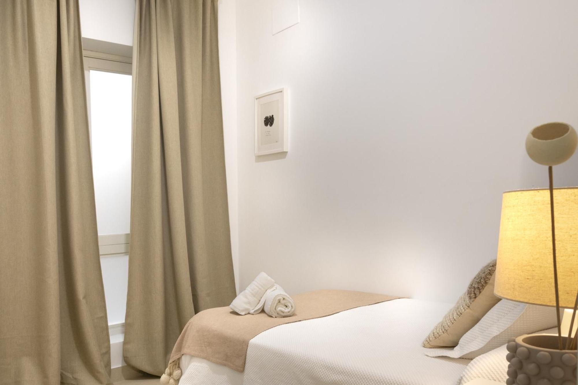 Apartamentos La Tahona Cadiz Dış mekan fotoğraf