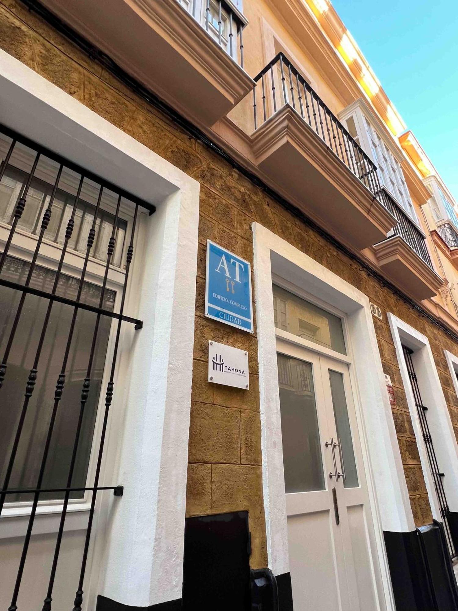 Apartamentos La Tahona Cadiz Dış mekan fotoğraf