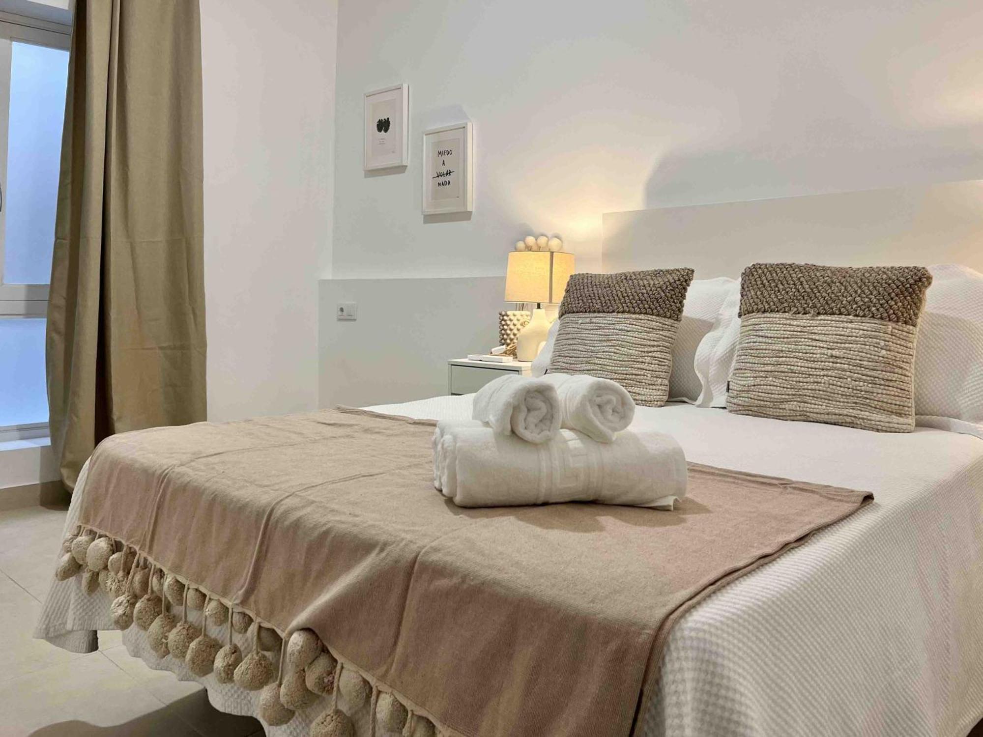 Apartamentos La Tahona Cadiz Dış mekan fotoğraf